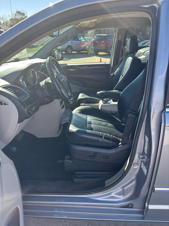 Chrysler Town & Country Touring-L 2014