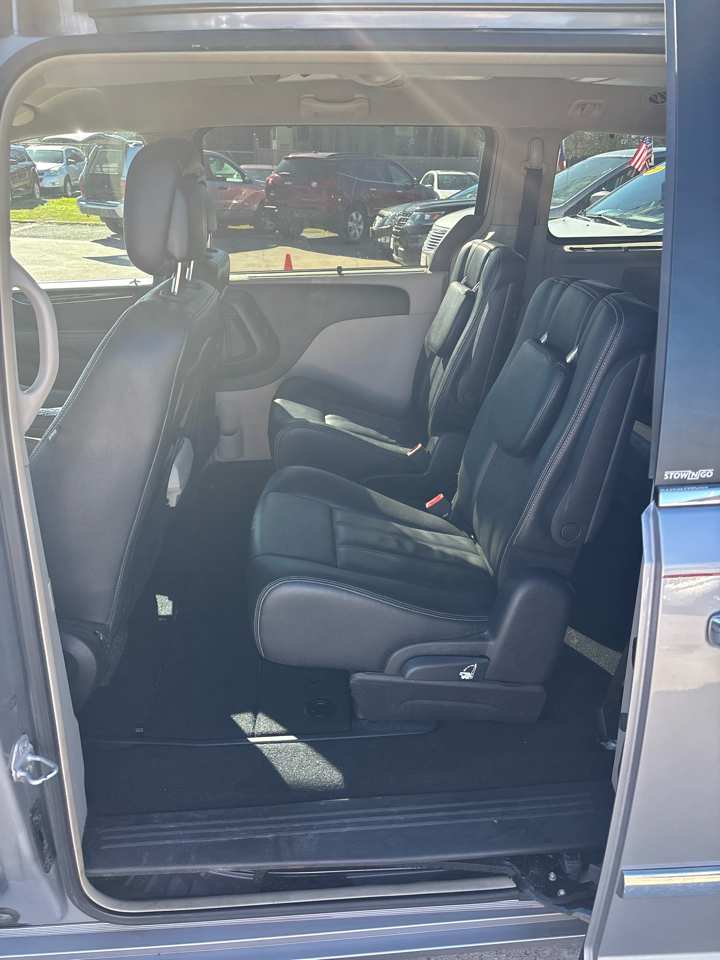 Chrysler Town & Country Touring-L 2014