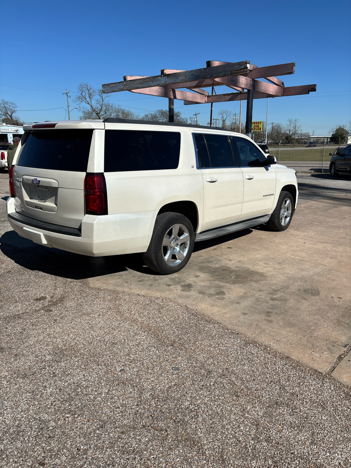Chevrolet Suburban LT 1500 2WD 2015