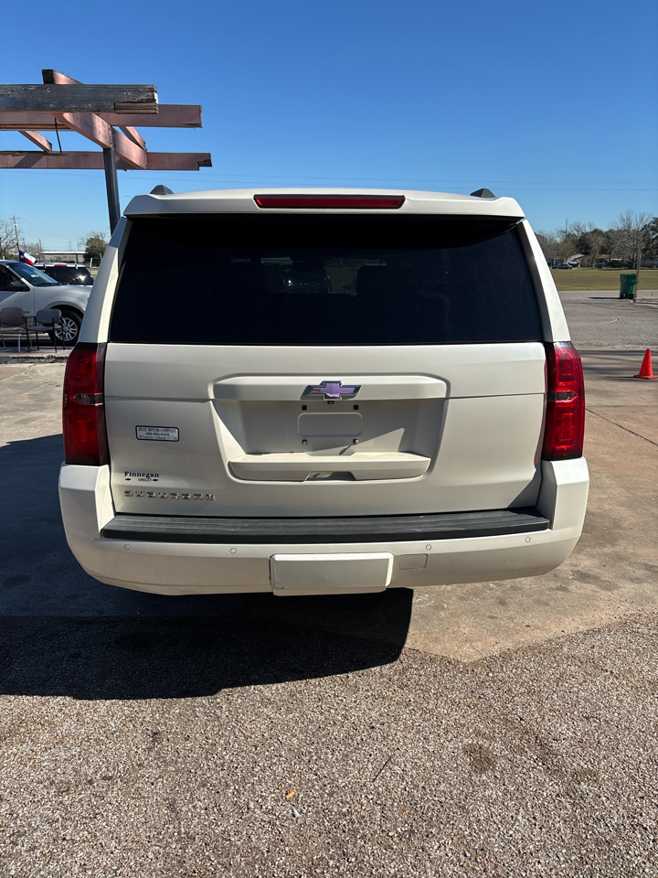 Chevrolet Suburban LT 1500 2WD 2015