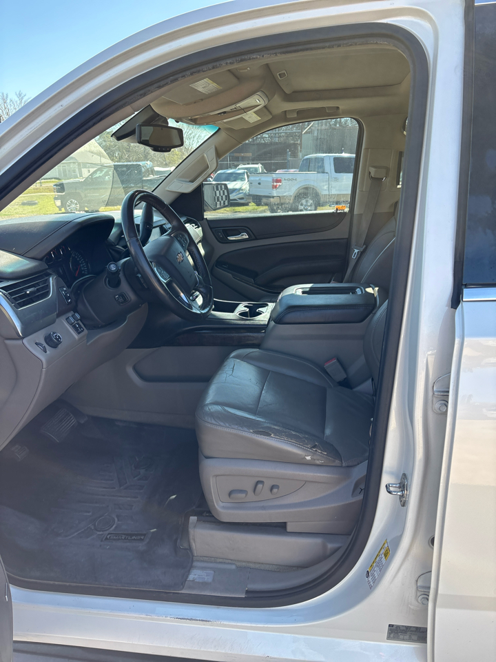 Chevrolet Suburban LT 1500 2WD 2015