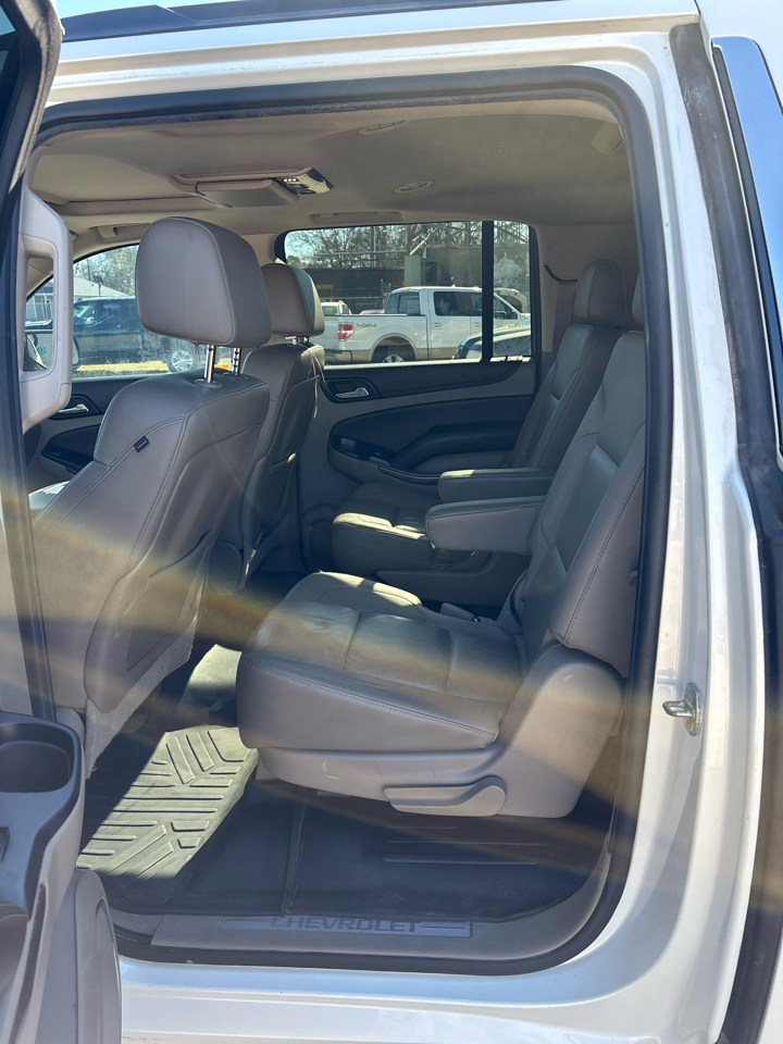 Chevrolet Suburban LT 1500 2WD 2015