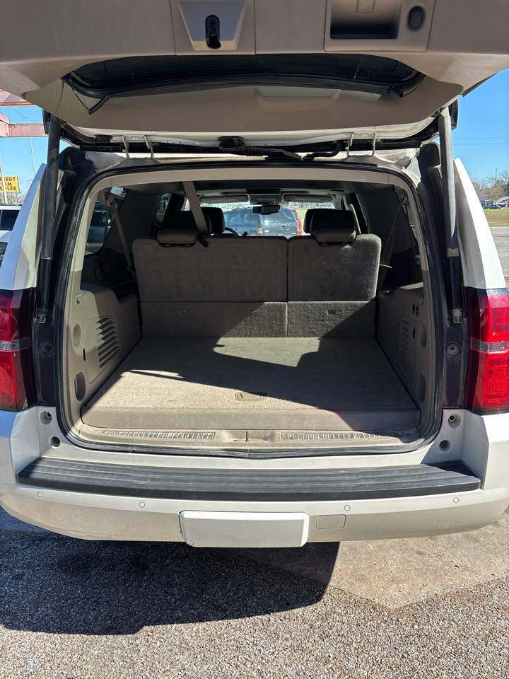 Chevrolet Suburban LT 1500 2WD 2015