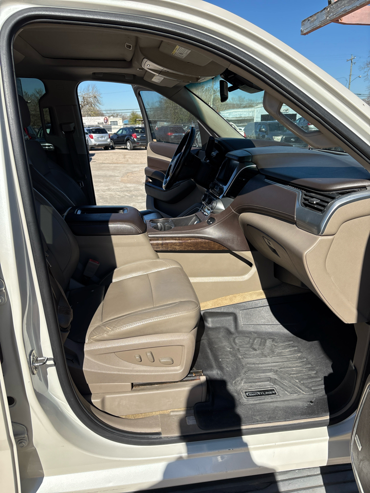 Chevrolet Suburban LT 1500 2WD 2015