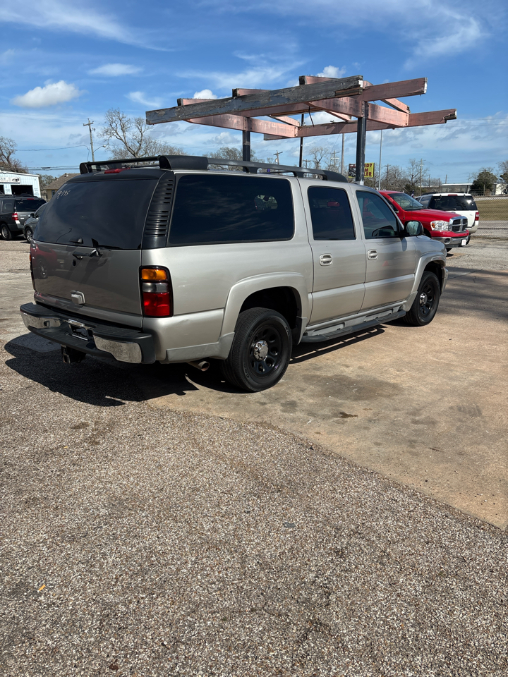 Chevrolet Suburban 1500 4WD 2004