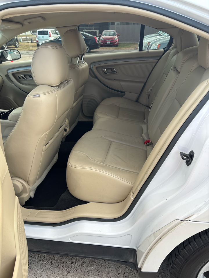 Ford Taurus SEL FWD 2015