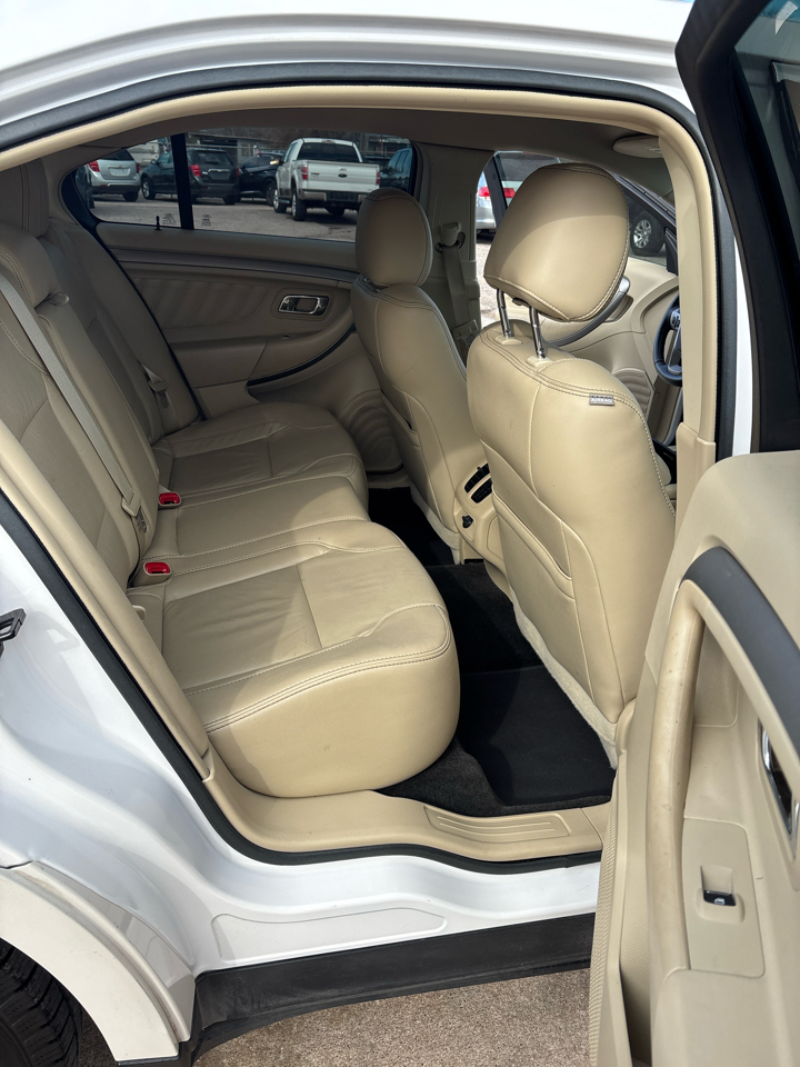 Ford Taurus SEL FWD 2015