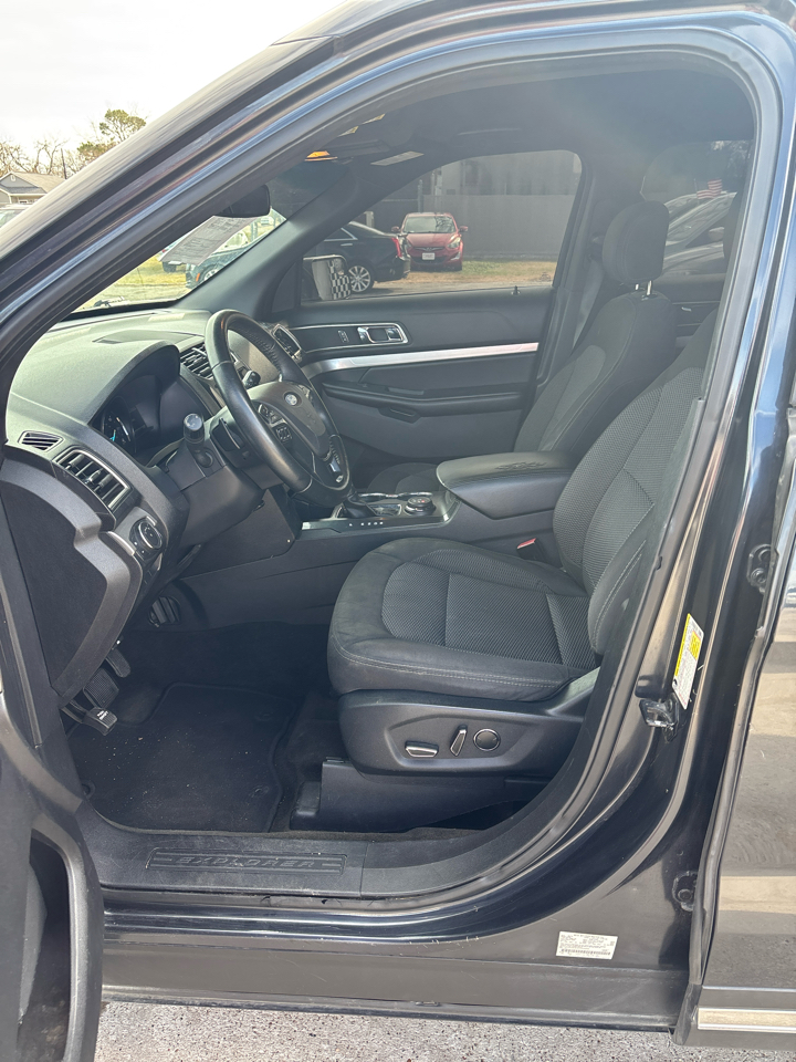 Ford Explorer XLT 4WD 2017