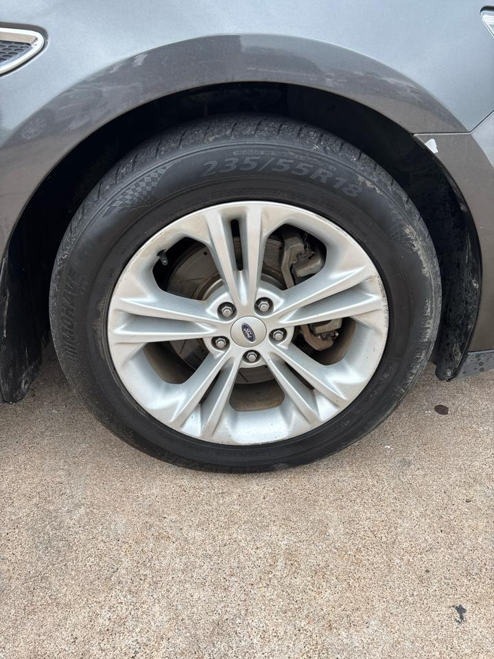 Ford Taurus SEL FWD 2015