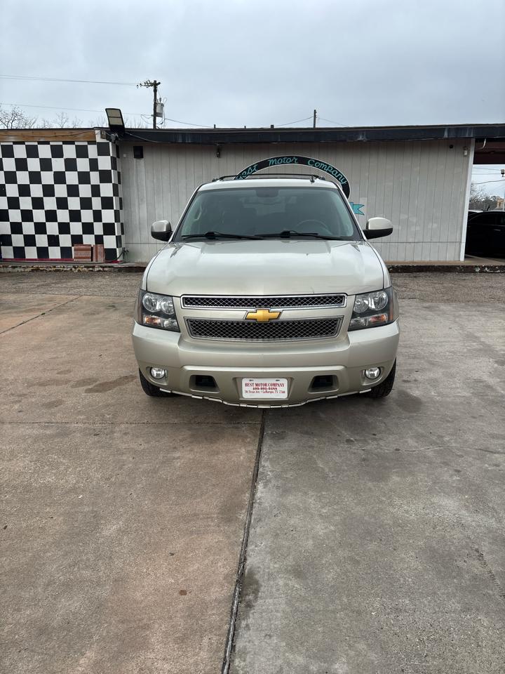 Chevrolet Suburban LT 1500 2WD 2014