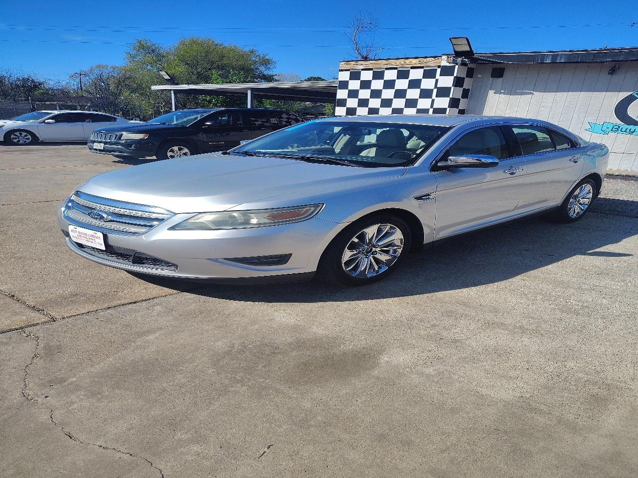 Ford Taurus Limited FWD 2011