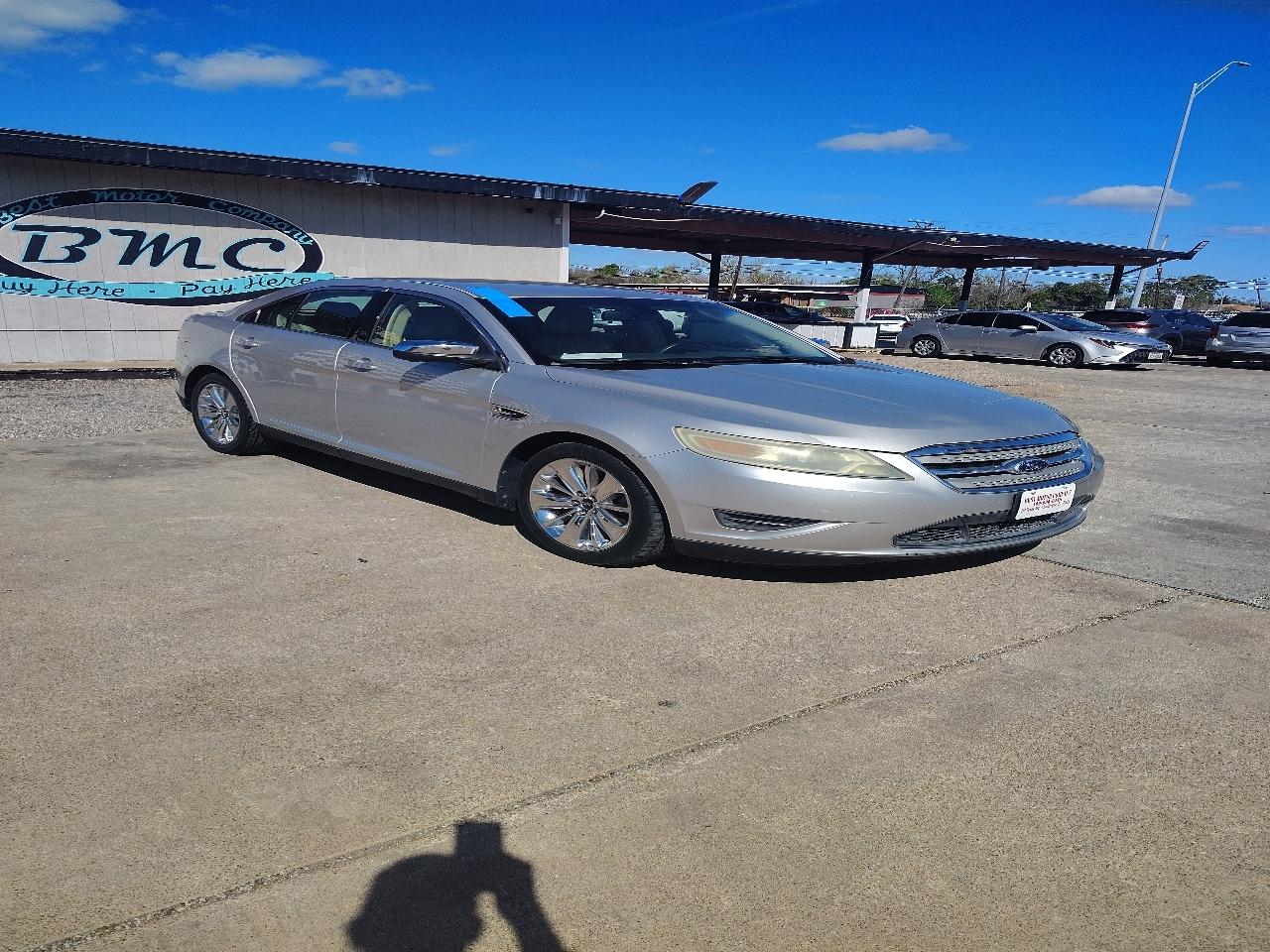 Ford Taurus Limited FWD 2011