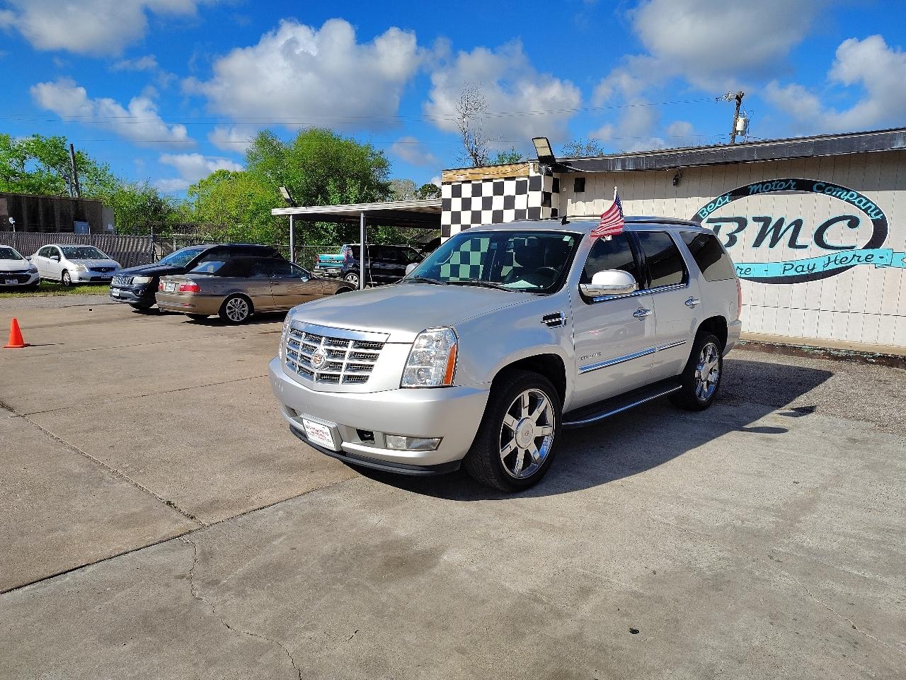 Cadillac Escalade Luxury 2WD 2014