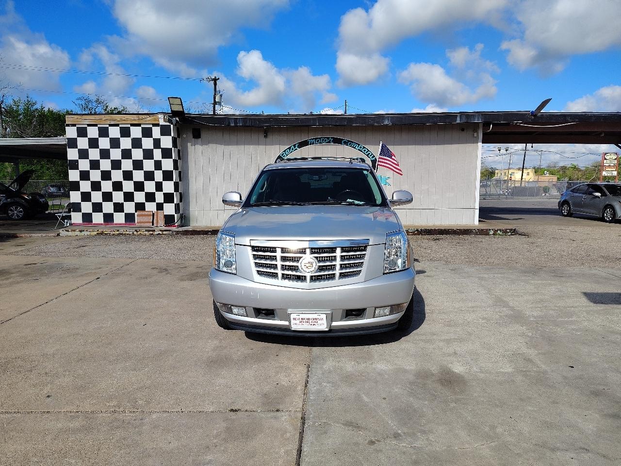 Cadillac Escalade Luxury 2WD 2014