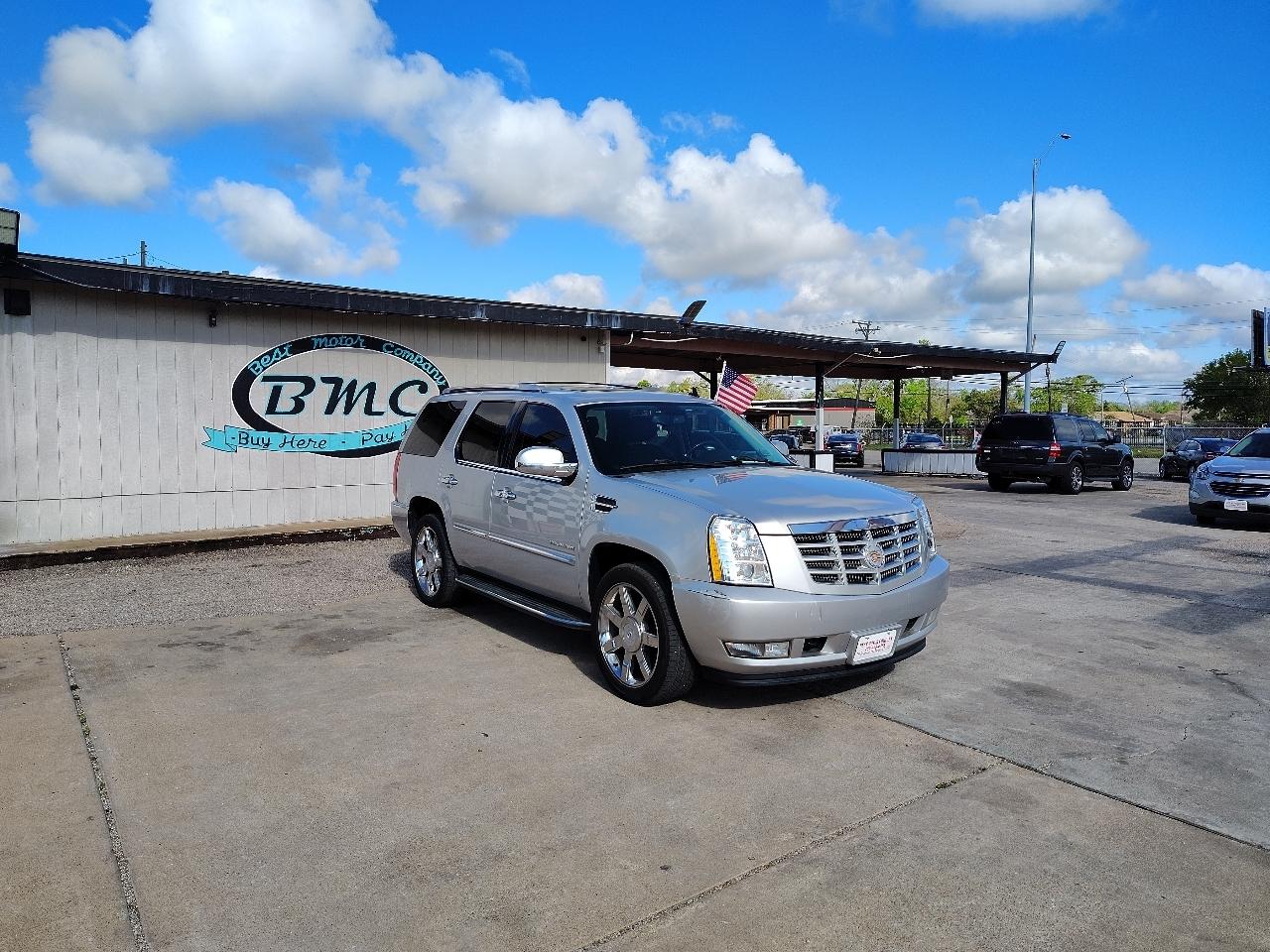 Cadillac Escalade Luxury 2WD 2014
