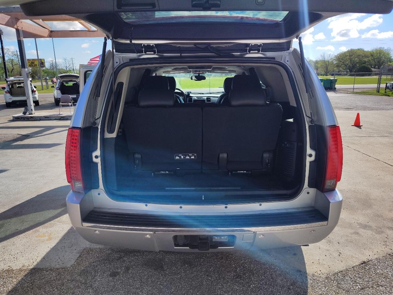 Cadillac Escalade Luxury 2WD 2014