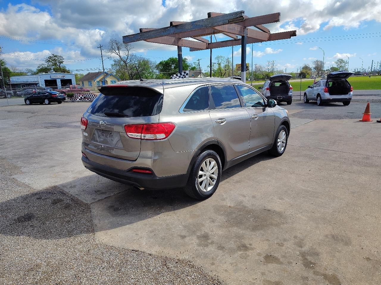 Kia Sorento LX 2WD 2017