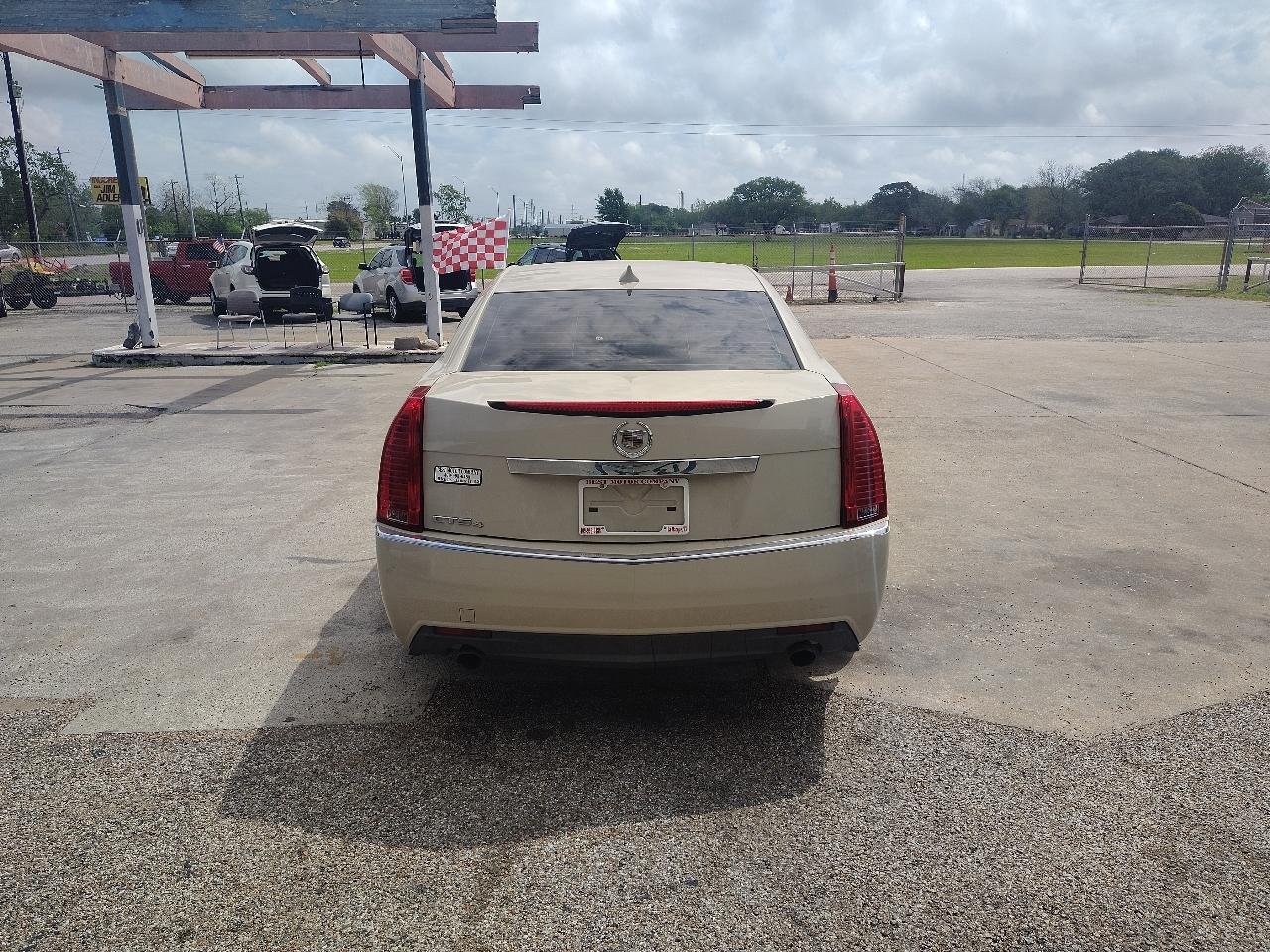 Cadillac CTS 3.0L Luxury AWD 2010