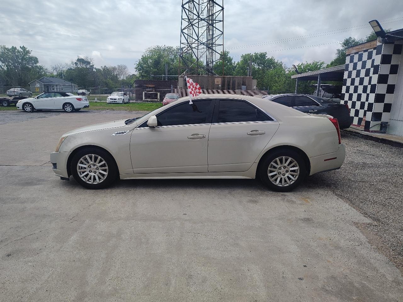 Cadillac CTS 3.0L Luxury AWD 2010