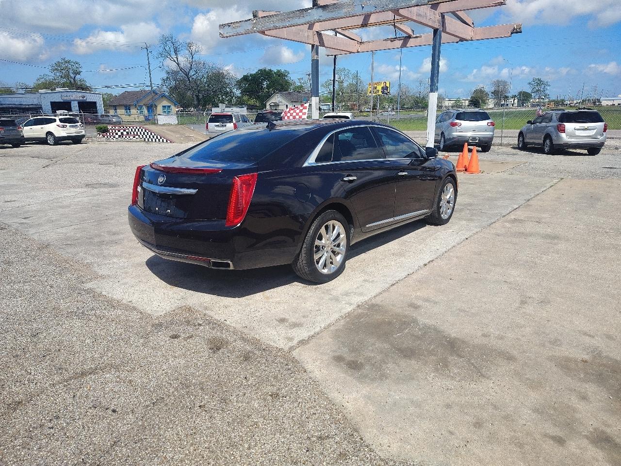 Cadillac XTS Premium 2013