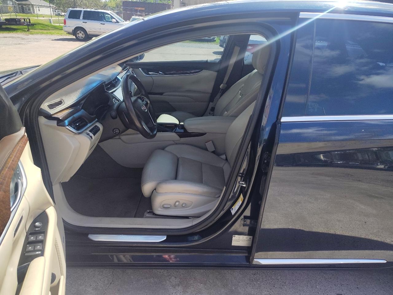 Cadillac XTS Premium 2013