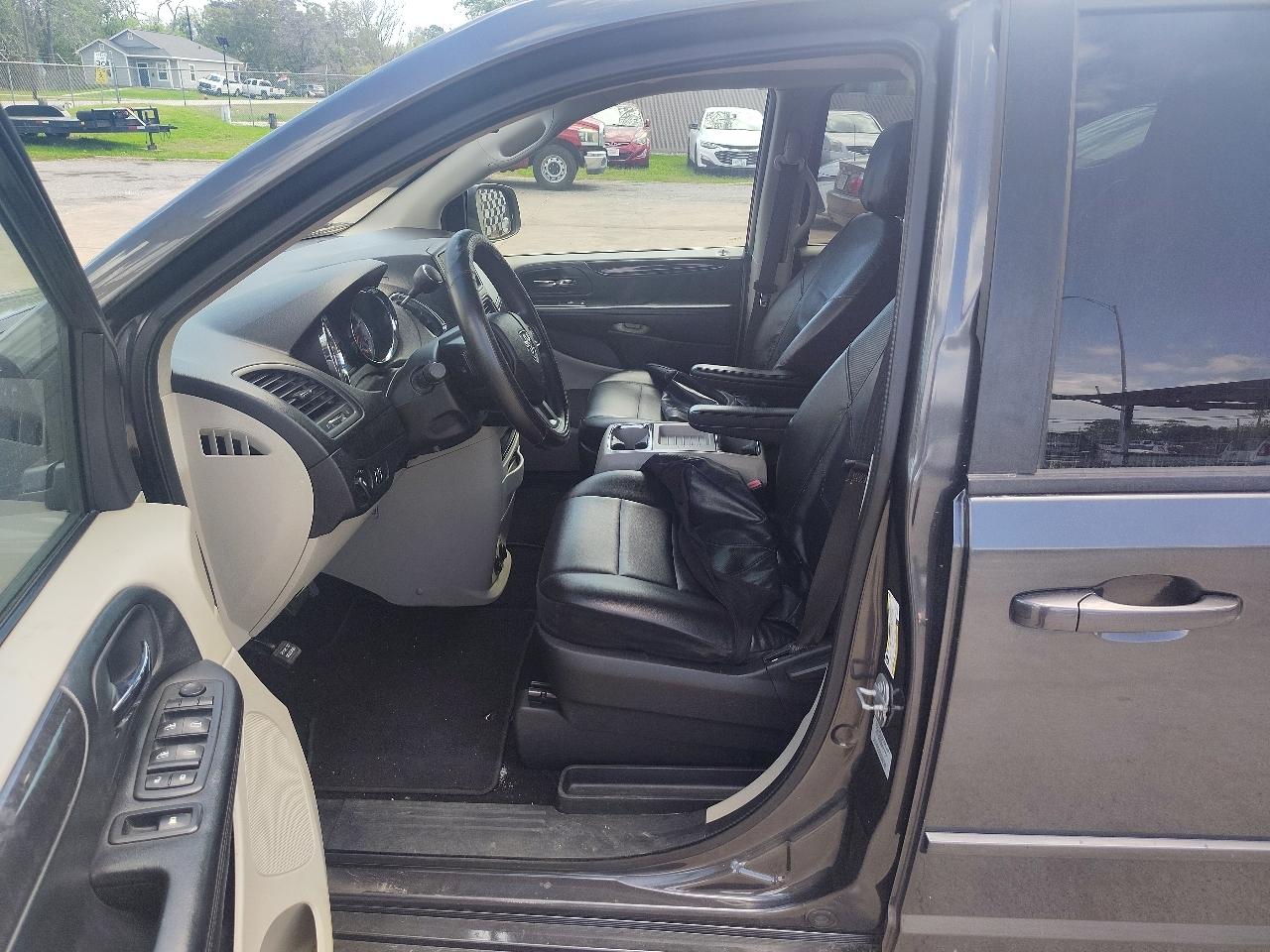 Dodge Grand Caravan SE 2016