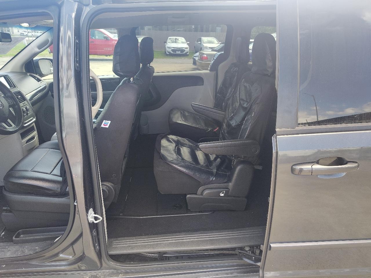 Dodge Grand Caravan SE 2016