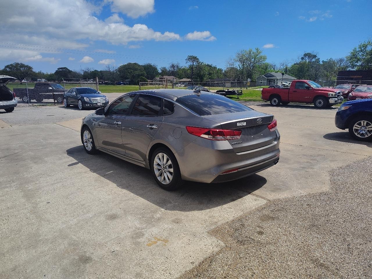 Kia Optima LX 2017