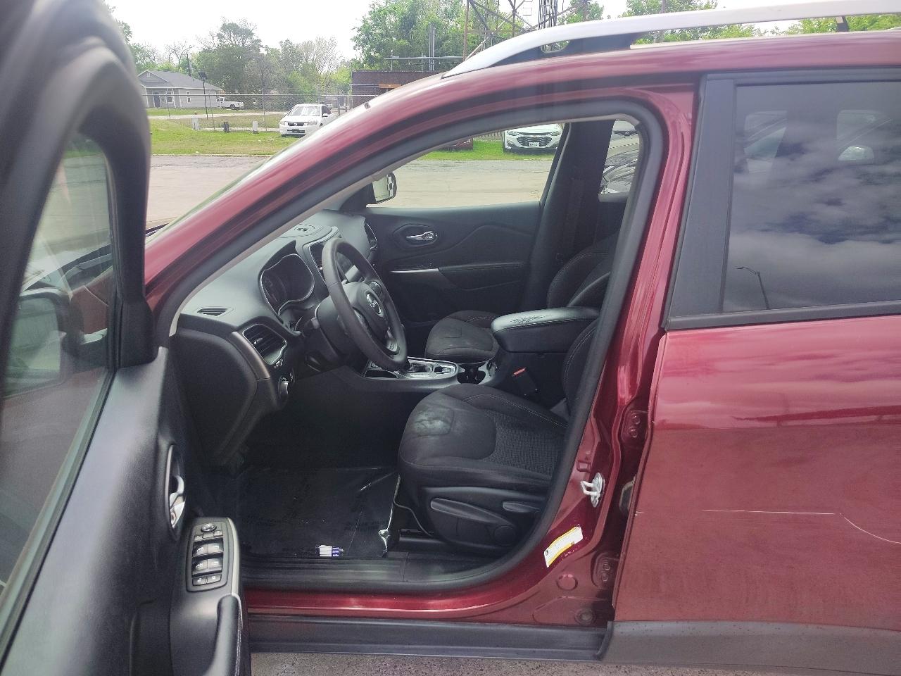 Jeep Cherokee Latitude FWD 2020