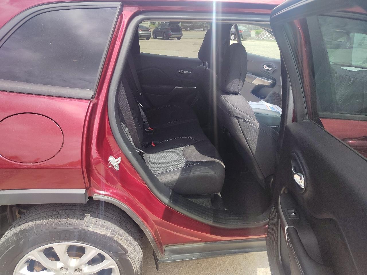 Jeep Cherokee Latitude FWD 2020