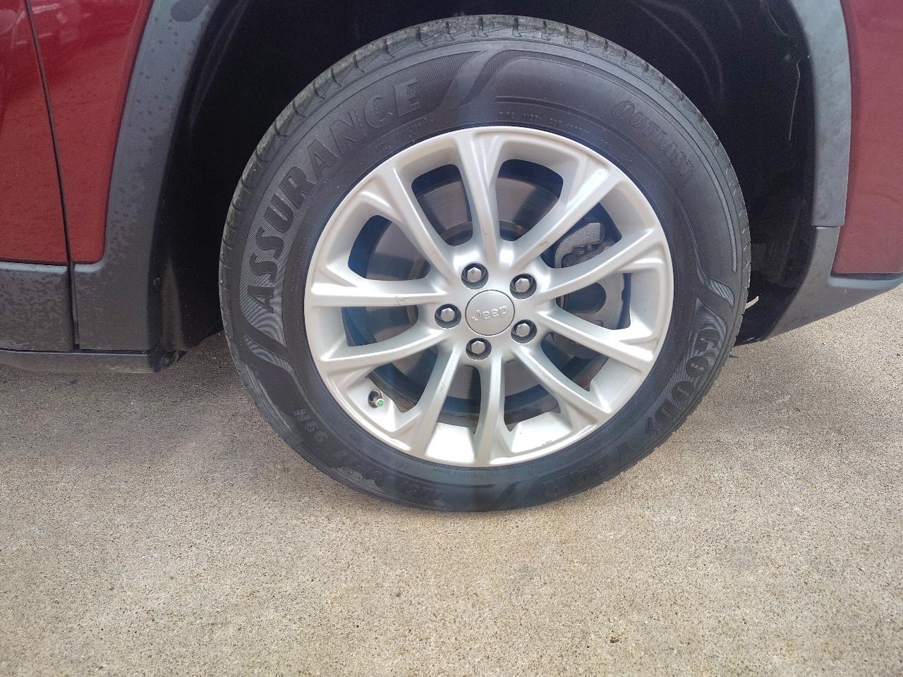 Jeep Cherokee Latitude FWD 2020