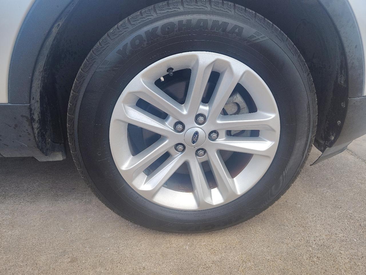 Ford Explorer Base FWD 2017