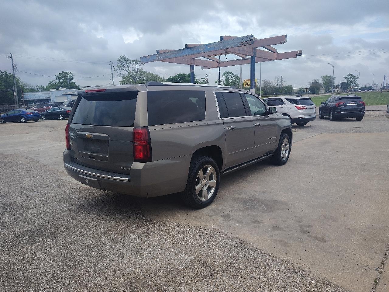 Chevrolet Suburban Premier 2WD 2017