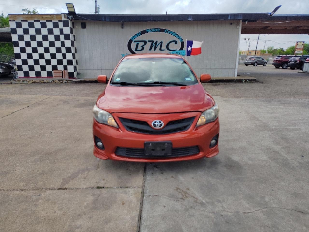 Toyota Corolla S 5-Speed MT 2013