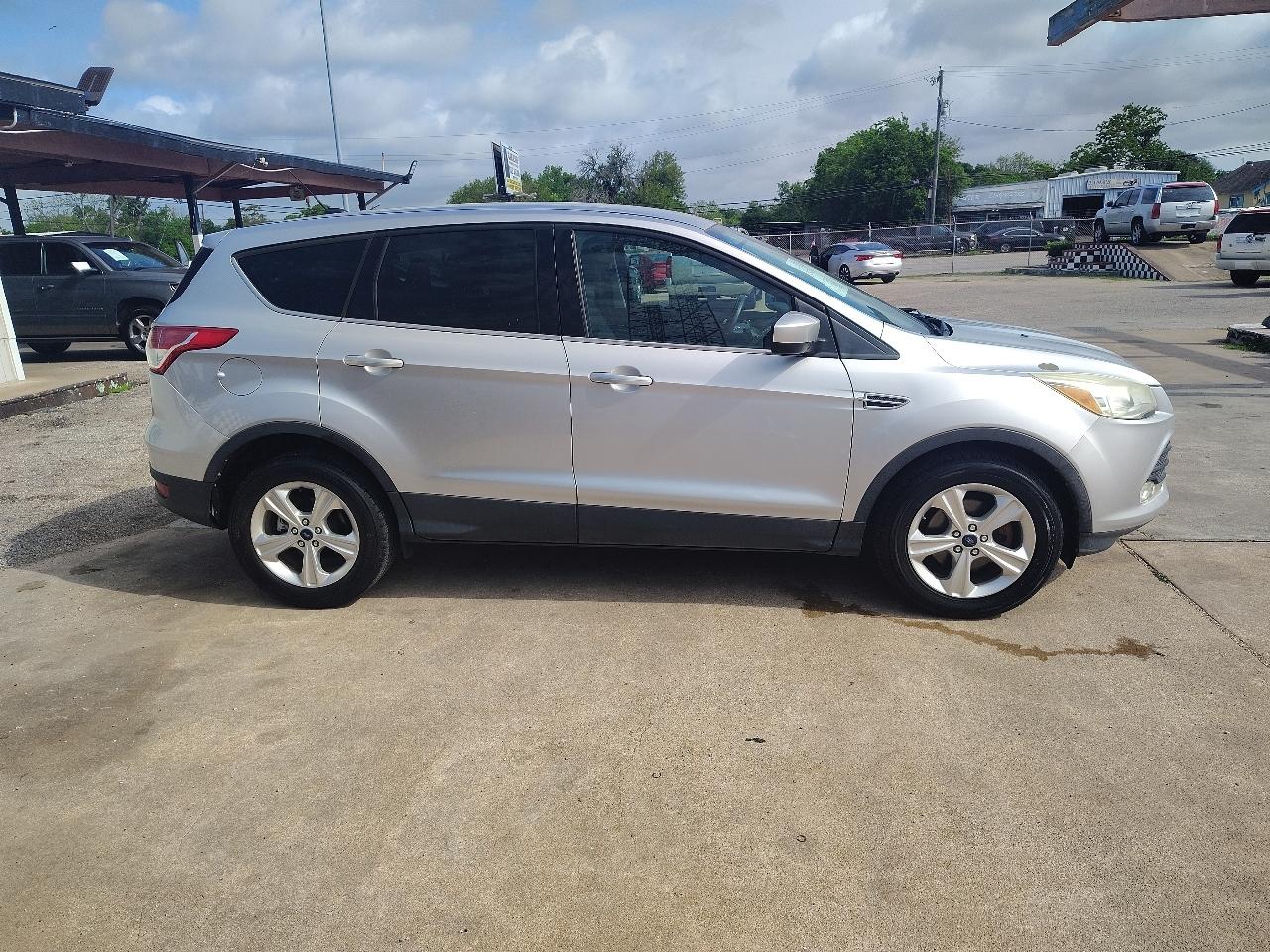 Ford Escape SE FWD 2016