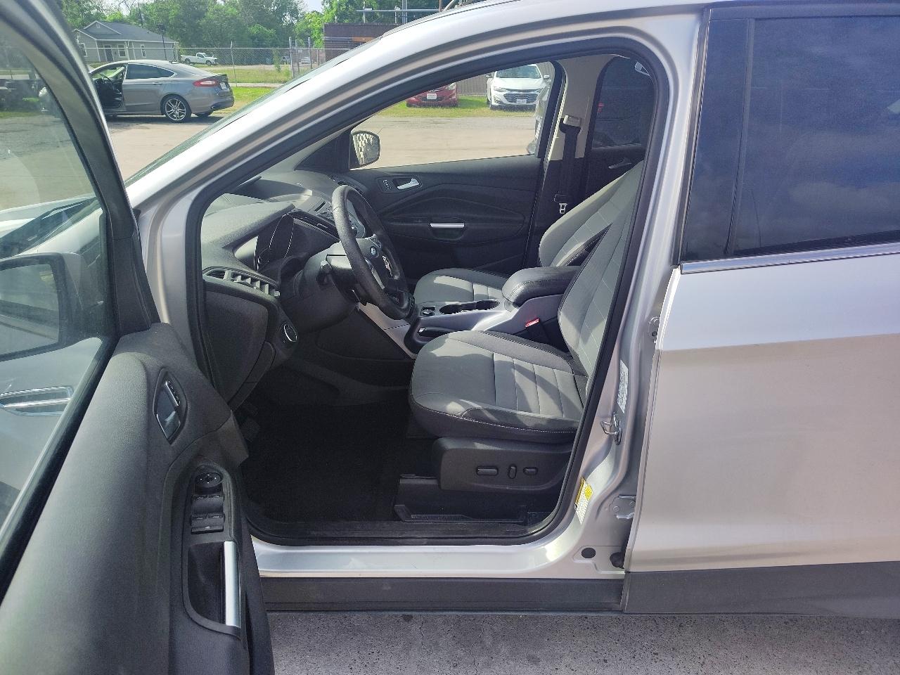 Ford Escape SE FWD 2016