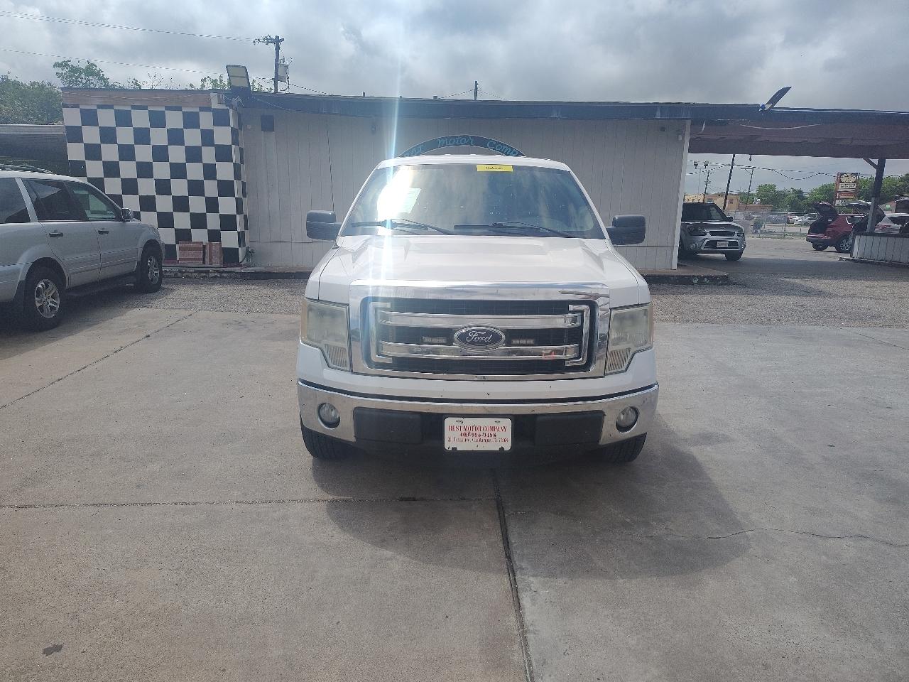 Ford F-150 XL SuperCrew 5.5-ft. Bed 2WD 2014