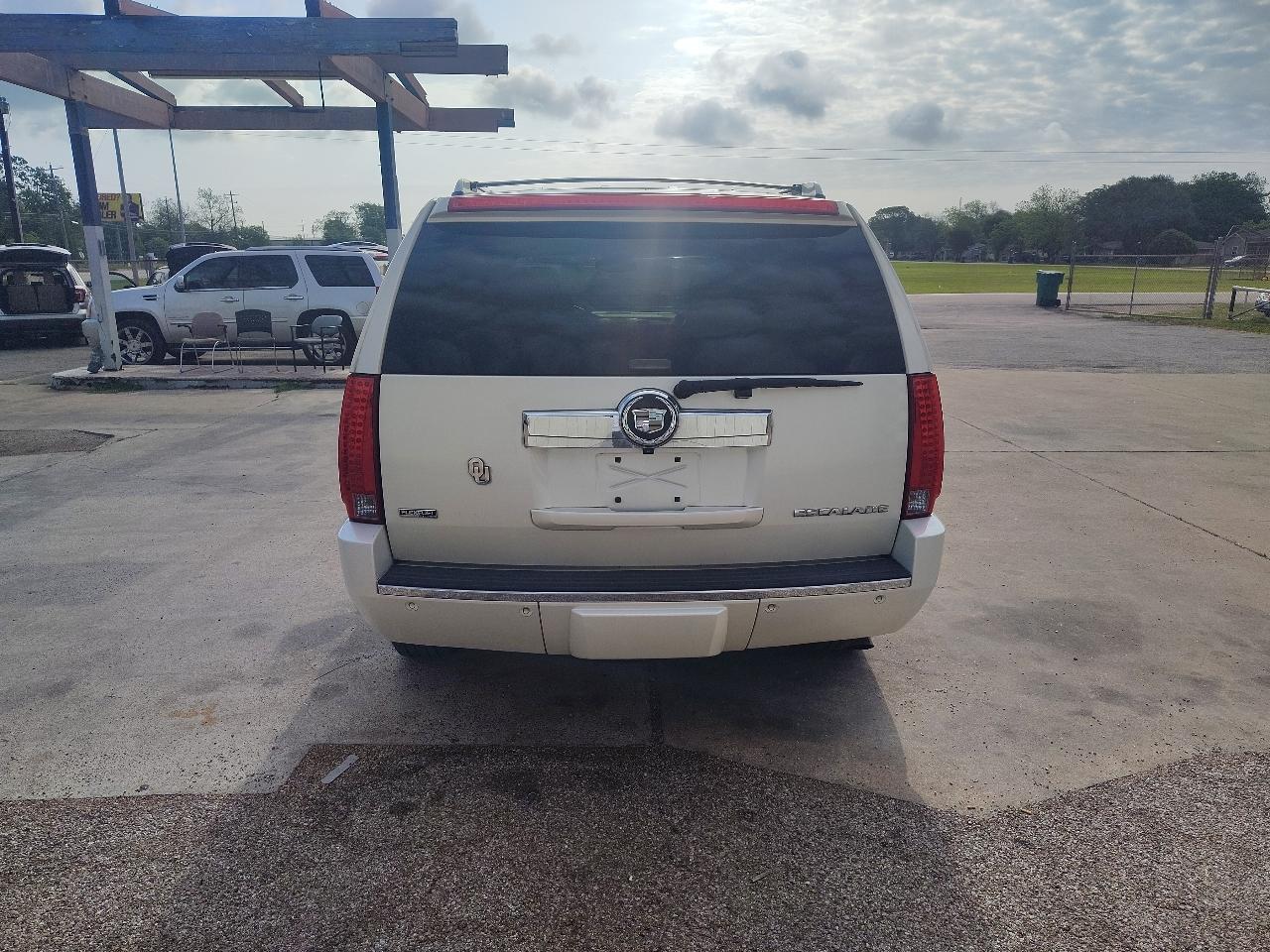 Cadillac Escalade 2WD 2009