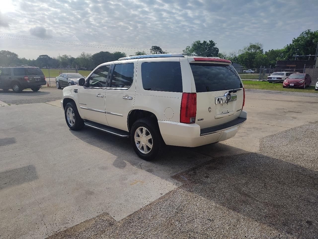 Cadillac Escalade 2WD 2009