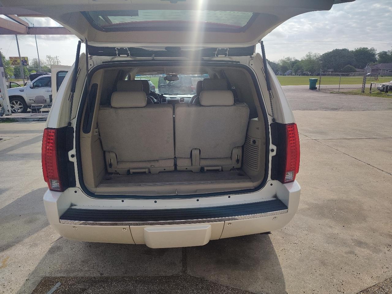 Cadillac Escalade 2WD 2009