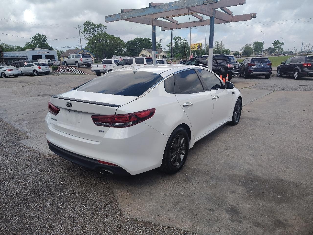 Kia Optima LX 2017