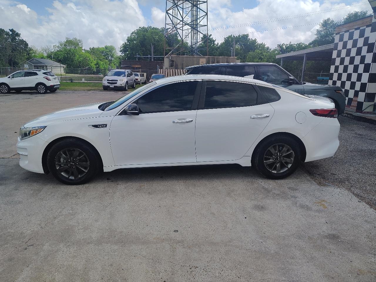 Kia Optima LX 2017