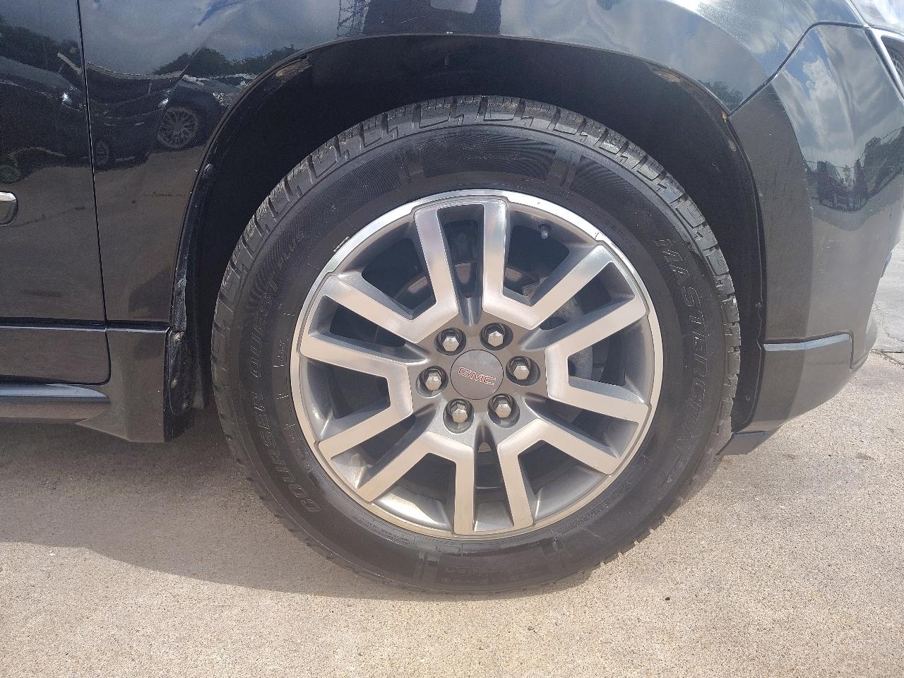 GMC Acadia Denali AWD 2013