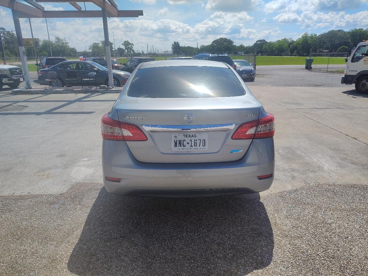Nissan Sentra  2014