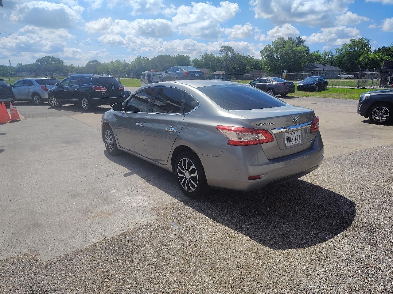 Nissan Sentra  2014