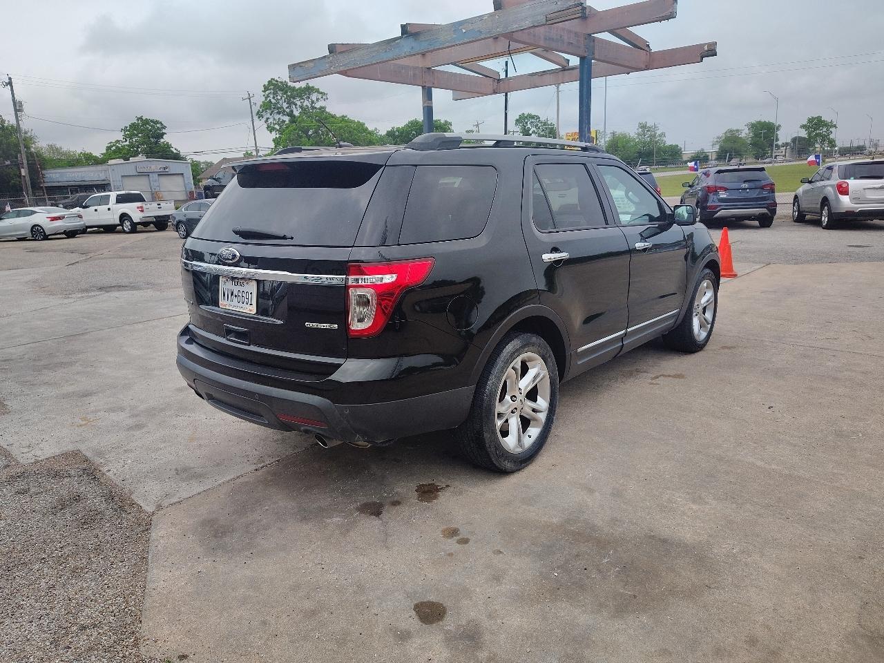 Ford Explorer Limited FWD 2014