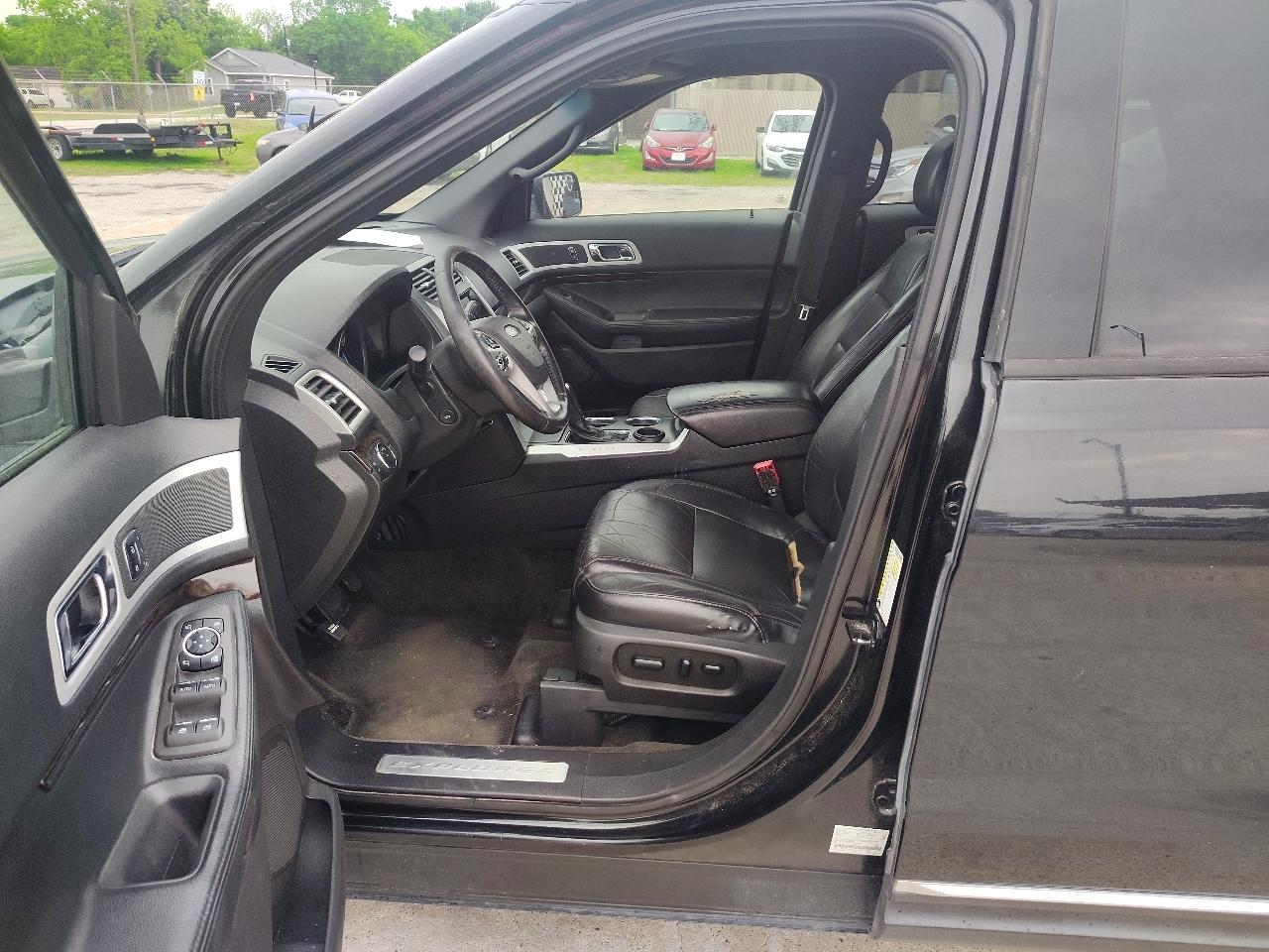 Ford Explorer Limited FWD 2014