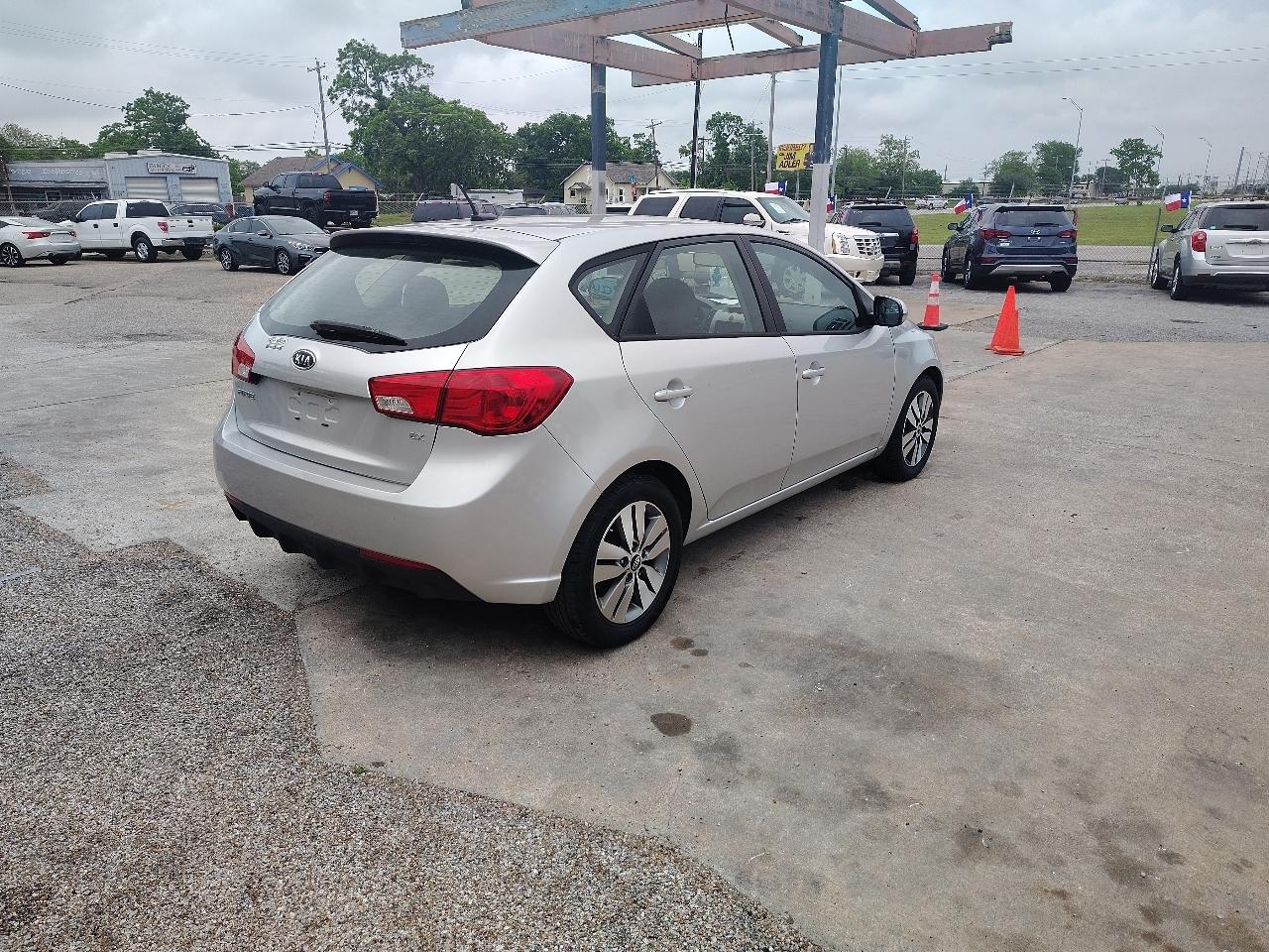 Kia Forte 5-Door EX 2013