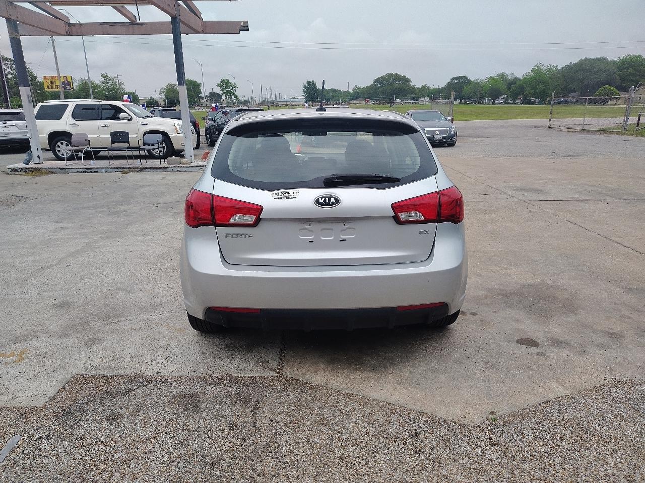 Kia Forte 5-Door EX 2013