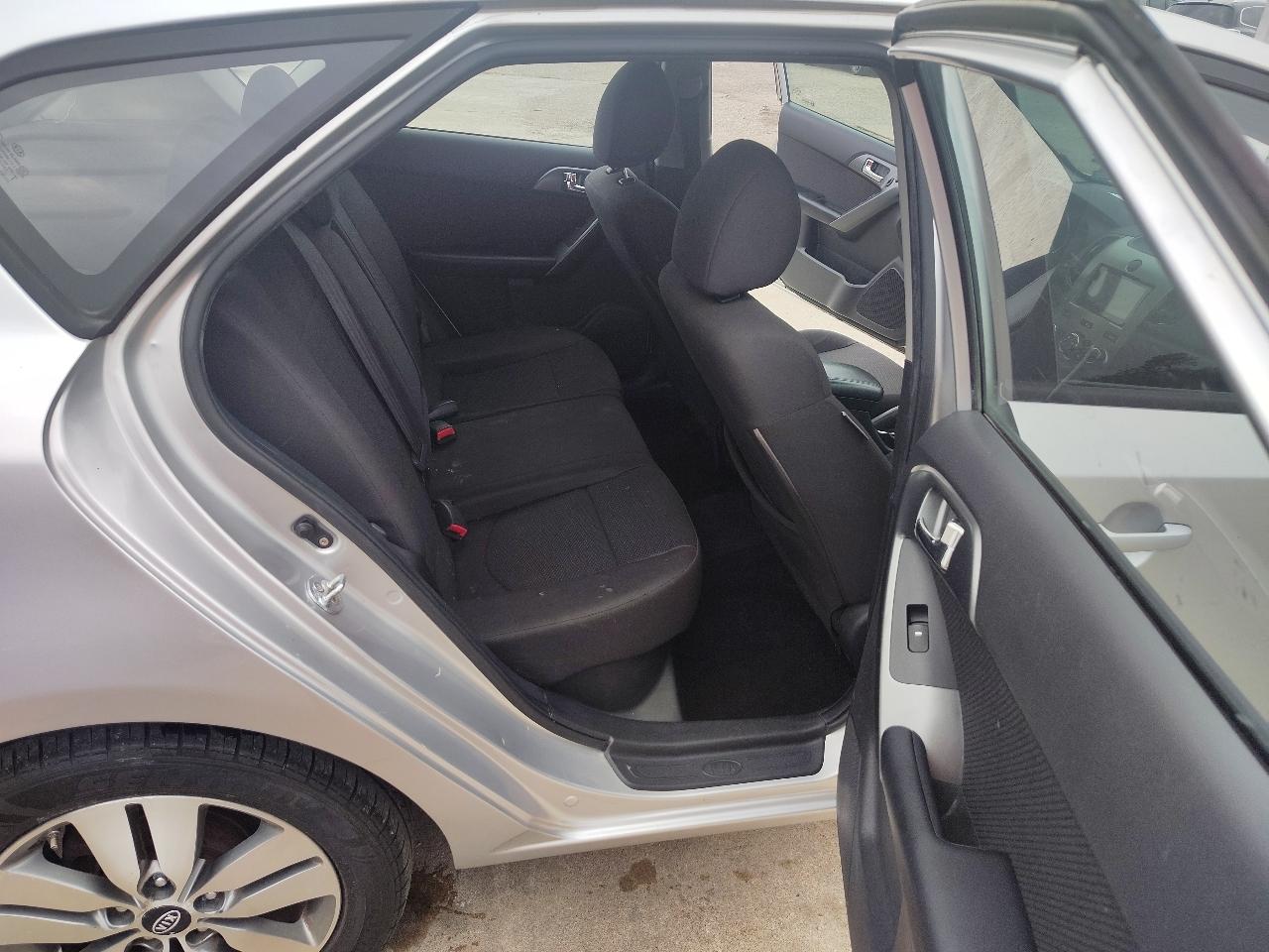 Kia Forte 5-Door EX 2013